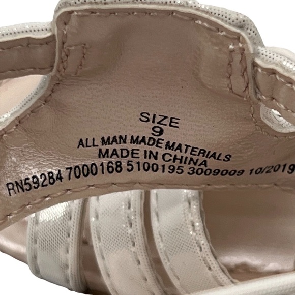 The Children's Place White Embellished Ankle Strap Sandals Size 9 Toddler Girl - Picture 4 of 10